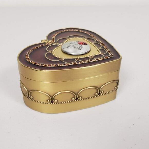 Things Remembered Heart Keepsake Box Gold Velvet Lined Jewelry Valentine Gift - Picture 4 of 12